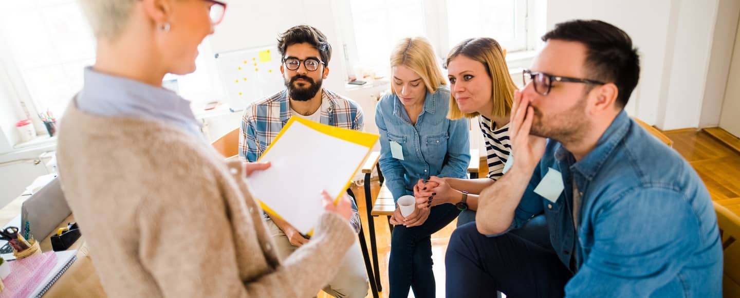 Obtenir une attestation employeur : procédures et recours
