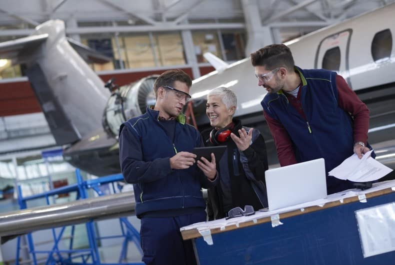 Le secteur aérospatial éprouve des difficultés à recruter des travailleurs